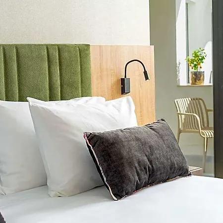 Mercure Conacul Cozieni 酒店 4*