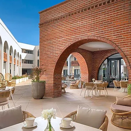 Mercure Conacul Cozieni 4*