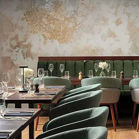 Mercure Conacul Cozieni 酒店 4*