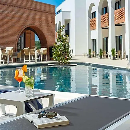 Mercure Conacul Cozieni 4* בוקרשט