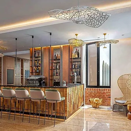 Mercure Conacul Cozieni 4* בוקרשט